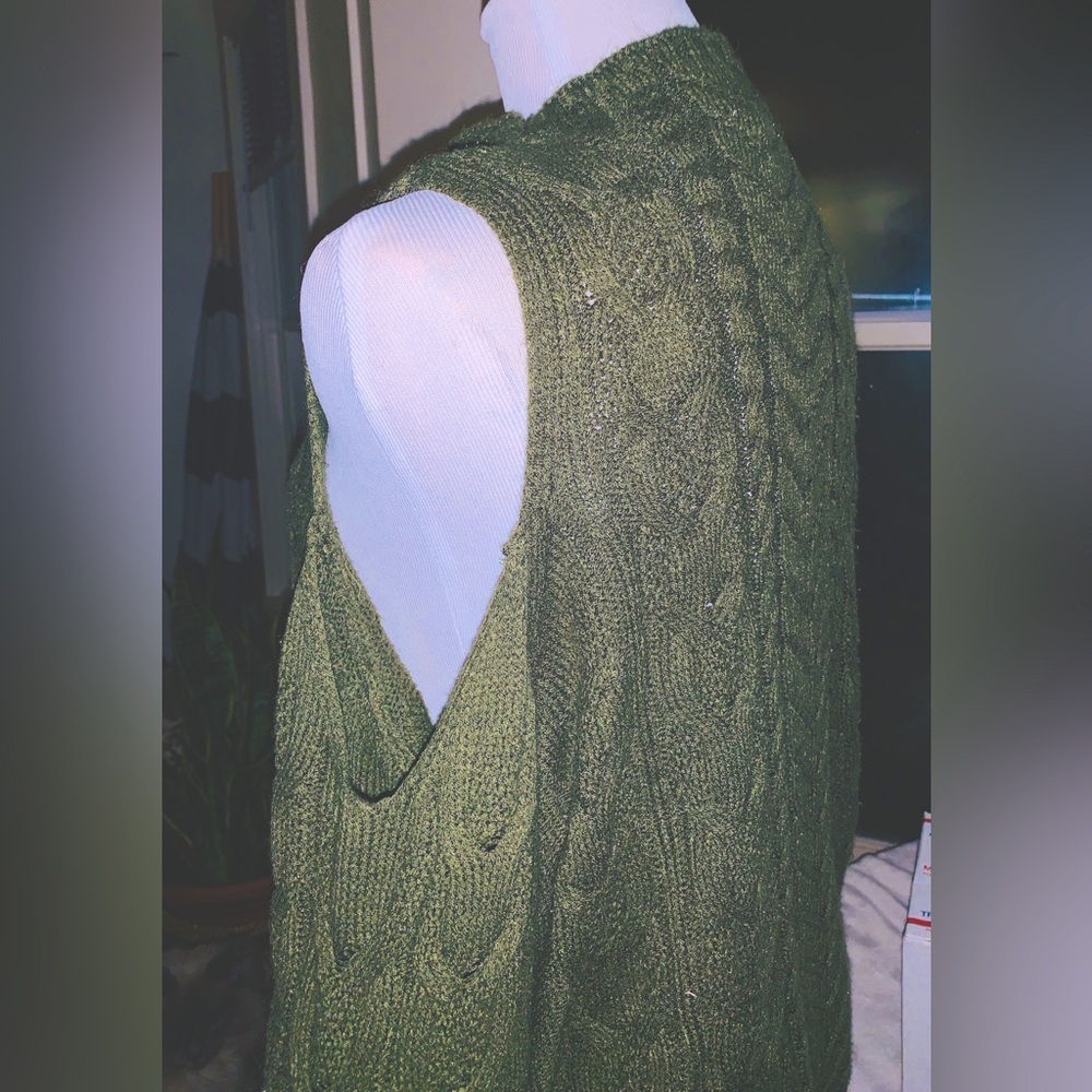 NY & Company Olive Green Knit Sweater with cold shoulders XL - Picture 5 of 10